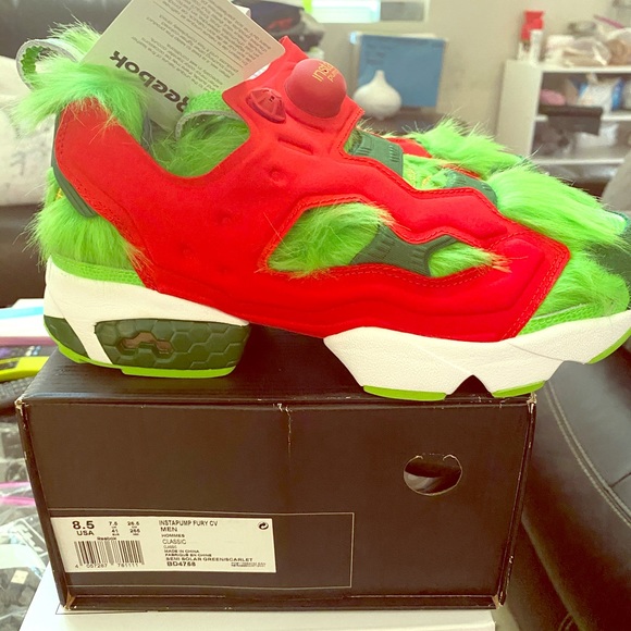 grinch reebok